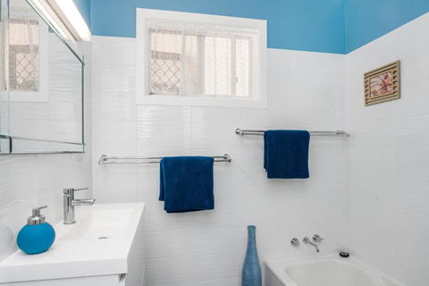A SWEET ESCAPE Carefree Beach Home - Accommodation Adelaide 3