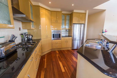 Aqua Vista A Stroll To Paynesville Forshore - Accommodation Adelaide 4
