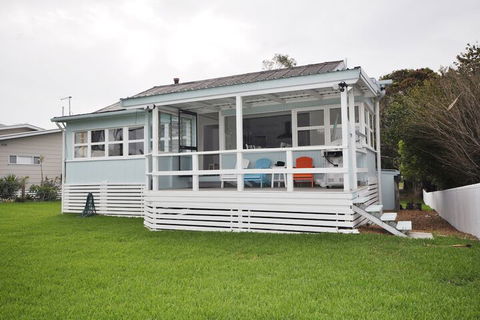 Golden Sands At Beachmere - Accommodation Adelaide 2