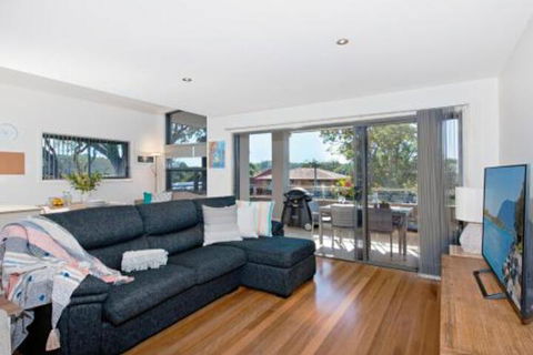 Suibhne Modern Unit Opposite River - Accommodation Adelaide 4