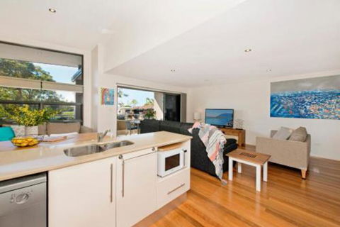 Suibhne Modern Unit Opposite River - Accommodation Adelaide 2