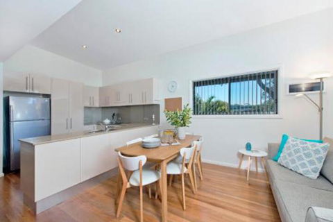 Suibhne Modern Unit Opposite River - Accommodation Adelaide 6