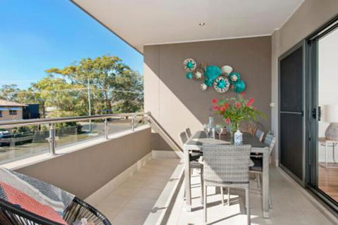 Suibhne Modern Unit Opposite River - Accommodation Adelaide 3
