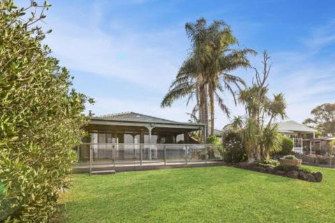 Eagle Point Getaway Waterfront Serenity! - Accommodation Adelaide 6