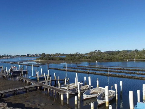 Fairholme 5 Opposite Lake - Accommodation Adelaide 1