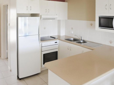 Fairholme 5 Opposite Lake - Accommodation Adelaide 5