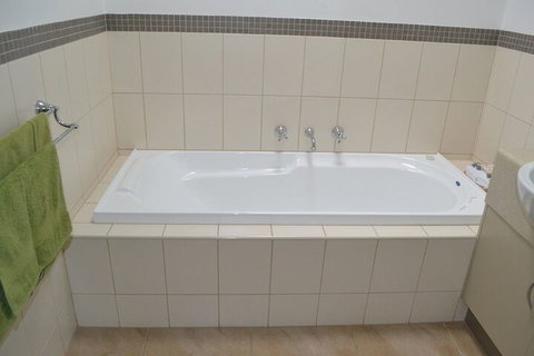 Elsinor Townhouse 8 Mulwala - Accommodation Adelaide 6