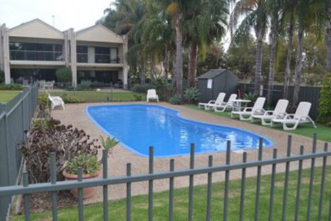 Elsinor Townhouse 8 Mulwala - Accommodation Adelaide 0