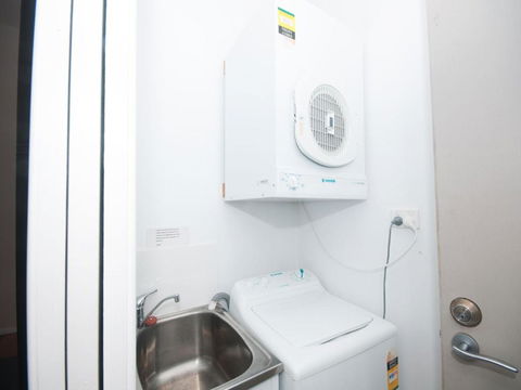 Fantastic Position Pet Friendly - Accommodation Adelaide 3