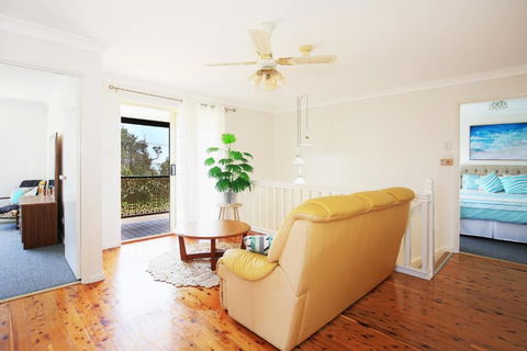 The Crescent Pet Friendly 1 Min To Beach - Accommodation Adelaide 2