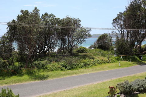 The Crescent Pet Friendly 1 Min To Beach - Accommodation Adelaide 5
