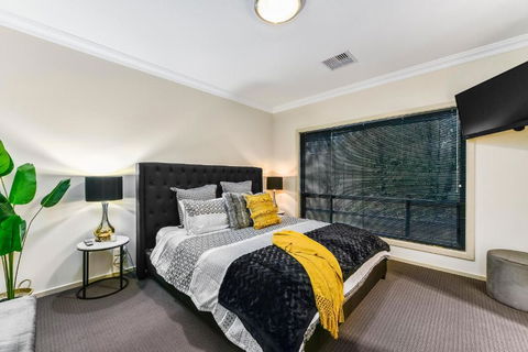 Accommodation On Lansell 2 - Accommodation Adelaide 4