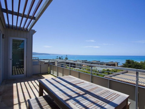 POINT GREY APARTMENT 14 The Point - Accommodation Adelaide 1