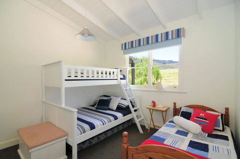 Spring Grove Dairy Picturesque Views! - Accommodation Adelaide 4