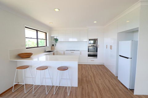 Waves At Caves - Accommodation Adelaide 3