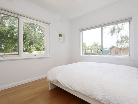 DROMANA BEACH SHACK... - Accommodation Adelaide 4