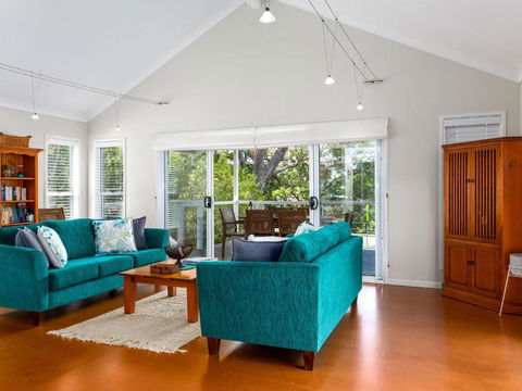 Akarana Beach House :: Jervis Bay Rentals - Accommodation Adelaide 3