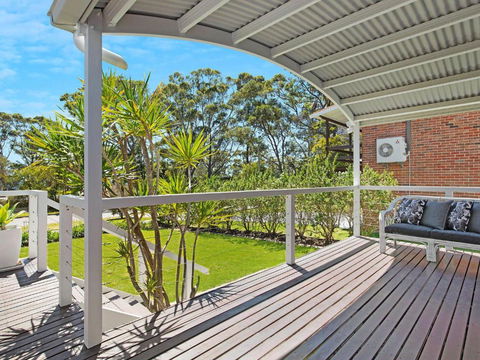 Akarana Beach House :: Jervis Bay Rentals - Accommodation Adelaide 5