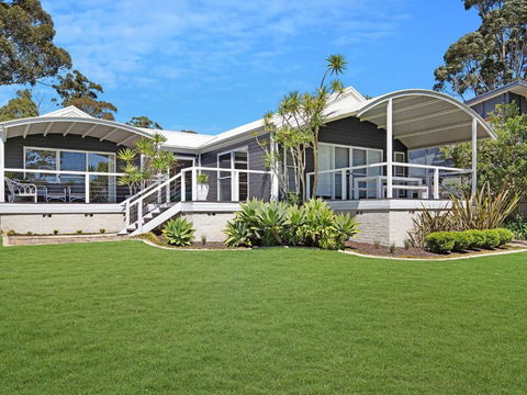 Akarana Beach House :: Jervis Bay Rentals - Accommodation Adelaide 4