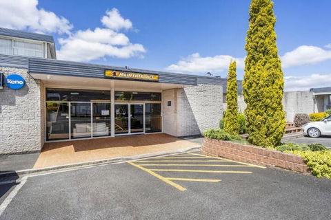 Top Of The Town Hotel Motel - Accommodation Adelaide 1