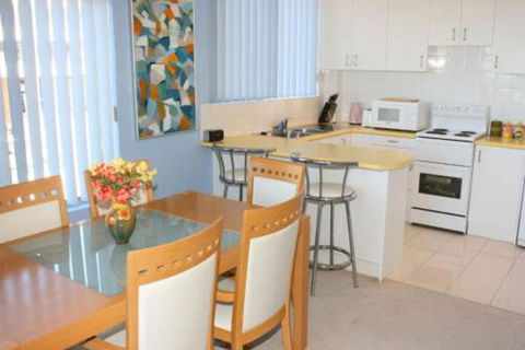 Seaview #2 2 / 171 Avoca Drive - Accommodation Adelaide 6
