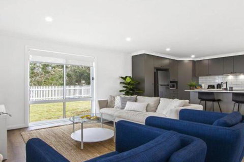 Heartland & Burrows 450m To Beach - Accommodation Adelaide 0