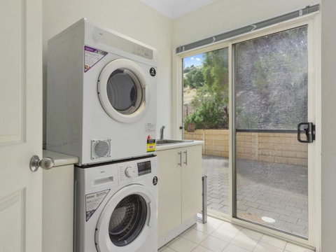 Carri Away 15 Solitude Drive - Accommodation Adelaide 5