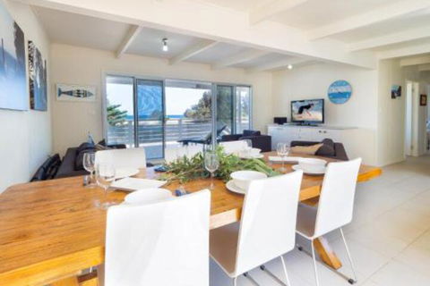 Seaview Getaway - Accommodation Adelaide 4