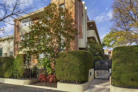 StayCentral On George - Accommodation Adelaide 0