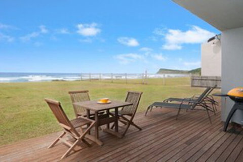 La Plage - Accommodation Adelaide 0