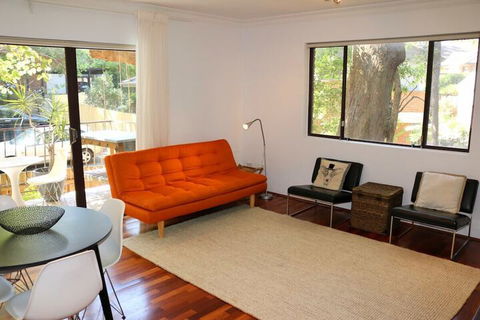 Spacious 3 Bedroom Apartment 20 Min To The CBD - Accommodation Adelaide 3