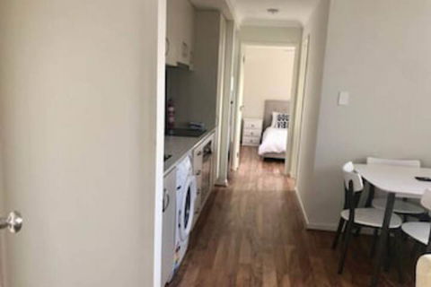Apartment Stay Close To Surfers Paradise - Accommodation Adelaide 0