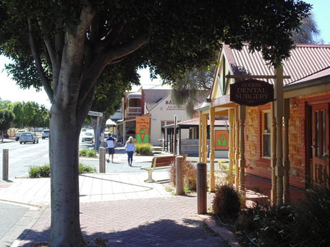 Baronet B & B - Accommodation Adelaide 4
