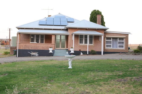 Pink Gums Farmstay - Accommodation Adelaide 4