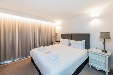 Elegant Studio With Fantastic Rooftop Views - Accommodation Adelaide 5