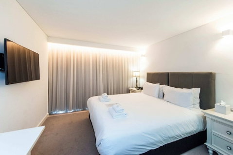 Elegant Studio With Fantastic Rooftop Views - Accommodation Adelaide 6