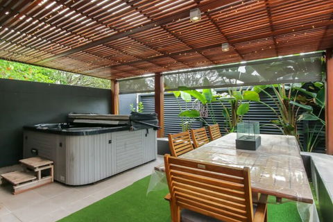 Spacious 2 Bedroom Apartment In Ascot With Large Private Garden - Accommodation Adelaide 7