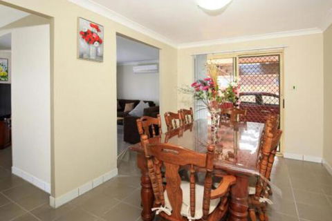 Kingfisher Pet Friendly 10 Mins To Hyams Beach - Accommodation Adelaide 4