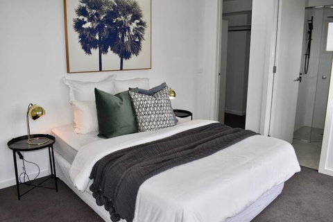 Brand New 2 Bed Apartment With Stunning City Views - Accommodation Adelaide 3
