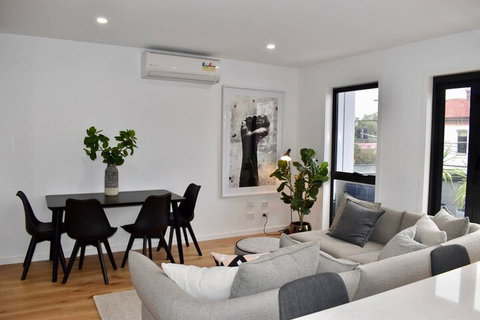 Brand New 2 Bed Apartment With Stunning City Views - Accommodation Adelaide 5