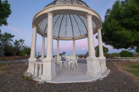 1837 Barossa Luxury Cottages Lyndoch SA - Accommodation Adelaide 4