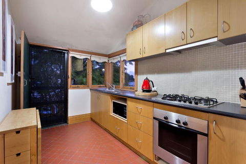 Annies Victorian Terrace Accommodation Fremantle - Accommodation Adelaide 6