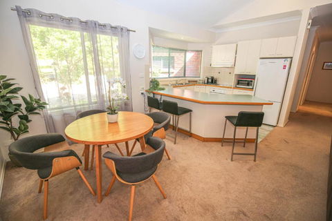 Abenaki - Accommodation Adelaide 1