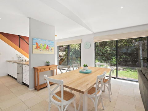 Avoca Beach Living 84 Avoca Drive Avoca Beach - Accommodation Adelaide 6