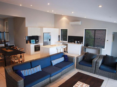 Absolutely Avoca 114a Avoca Drive Avoca Beach - Accommodation Adelaide 3