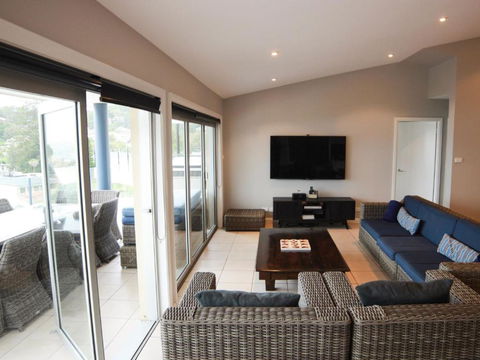 Absolutely Avoca 114a Avoca Drive Avoca Beach - Accommodation Adelaide 4