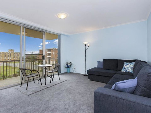 Fairleigh Unit 1 - Accommodation Adelaide 4