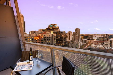 Apartments At 350 William - Accommodation Adelaide 3