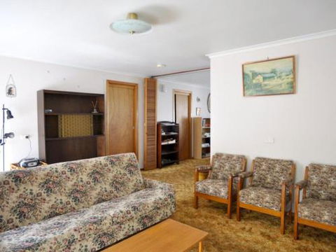 RETRO RETREAT INLET SIDE - Accommodation Adelaide 1