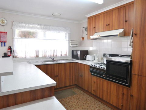 RETRO RETREAT INLET SIDE - Accommodation Adelaide 6